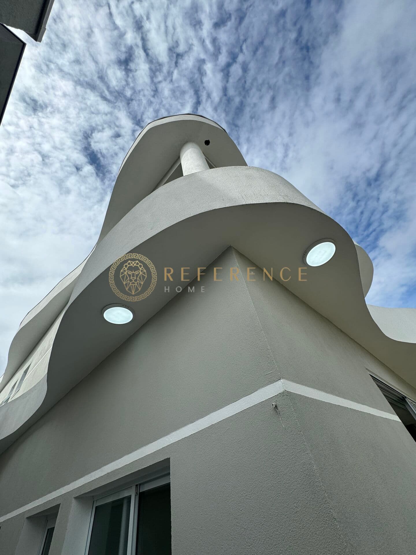 CASA 3 SUÍTES · ÁREA GOURMET INTEGRADA · ENERGIA FOTOVOLTAICA · GARAGEM 4 VAGAS · JUNDIAÍ/SP
