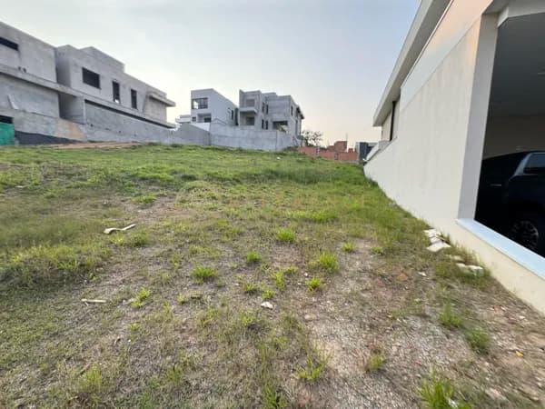 TERRENO À VENDA NO CONDOMÍNIO BRISAS JUNDIAÍ – 455 m² EM ACLIVE, PRONTO PARA CONSTRUIR, NA REGIÃO DA MALOTA/SP