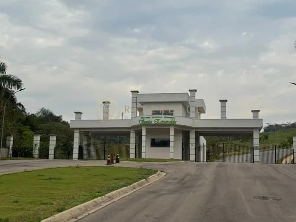 Lote / Santa Esmeralda