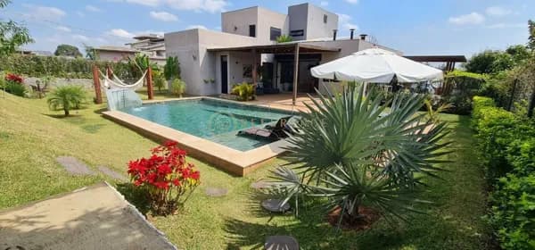 CASA DE ALTO PADRÃO NO CONDOMÍNIO COLINAS DE INHANDJARA – 3 SUÍTES | PISCINA AQUECIDA - ITUPEVA/SP
