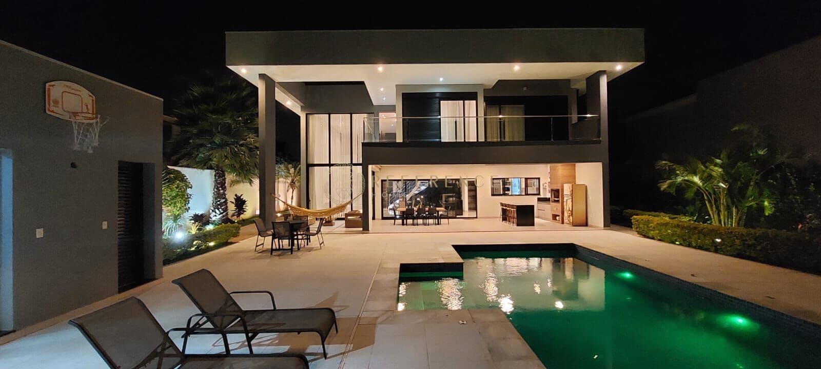 CASA DE ALTO PADRÃO NO CONDOMÍNIO FECHADO – 4 SUÍTES, PISCINA, SPA E ÁREA GOURMET | 700 M² – JUNDIAÍ/SP