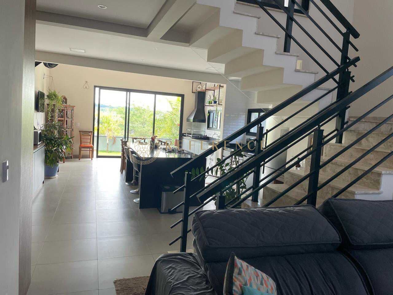 RESIDÊNCIA NO BELLA VITTA – 200 M² CONSTRUÍDOS, 3 DORMITÓRIOS, PISCINA E ESPAÇO GOURMET EM JUNDIAÍ/SP