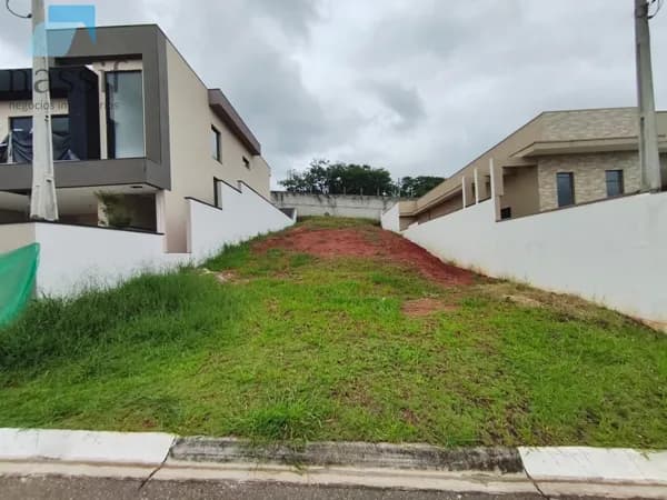 Terreno no Condomínio Veneza