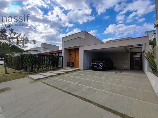 Casa no Condomínio Veredas
