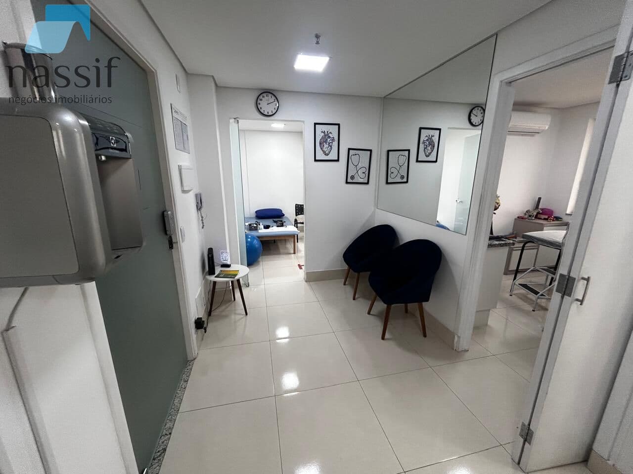 Sala Comercial à venda no empreendimento Omega Mall
