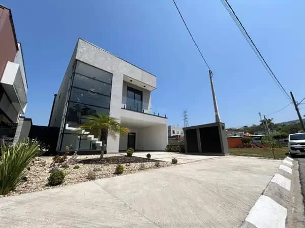 Casa à venda no Condomínio Bella Città!