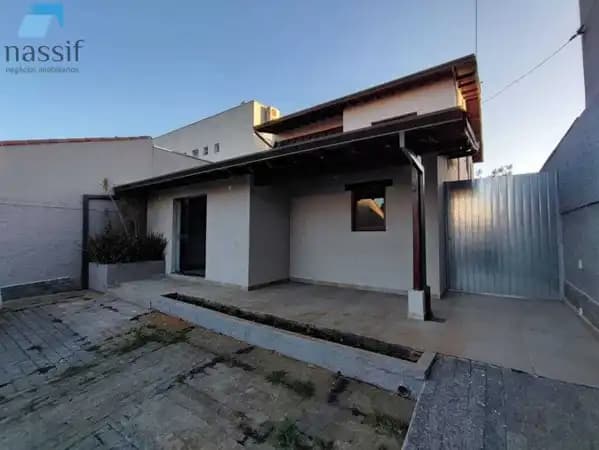 Sobrado Comercial no bairro Vila Oliveira