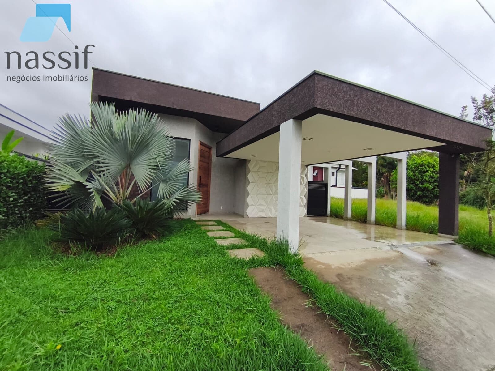 Casa à venda no Condomínio Veredas