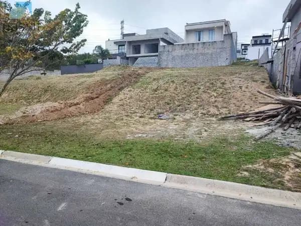 Terreno à venda em Mogi das Cruzes/SP