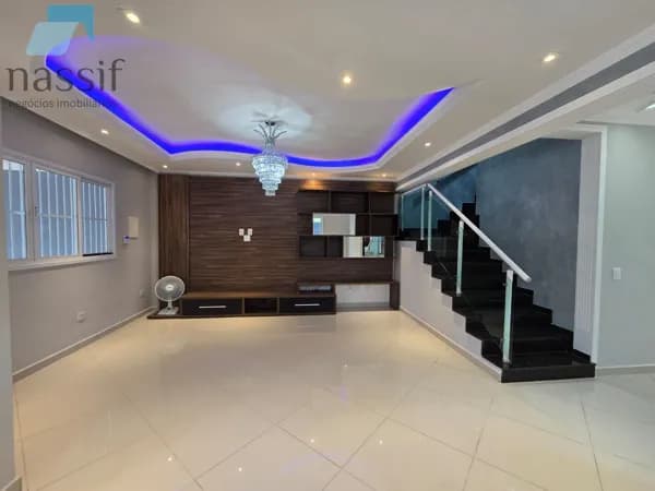 Sobrado à venda no Loteamento Residencial Algarve - Mogi das Cruzes