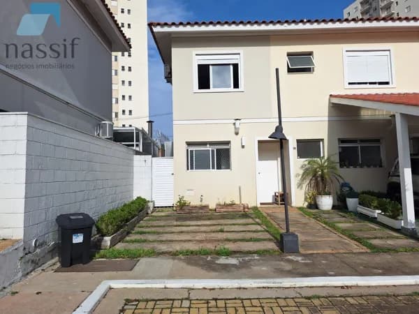 Casa à venda no Condomínio Vila das Flores