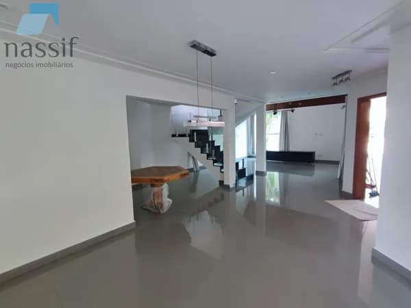 Casa no Condomínio Aruã