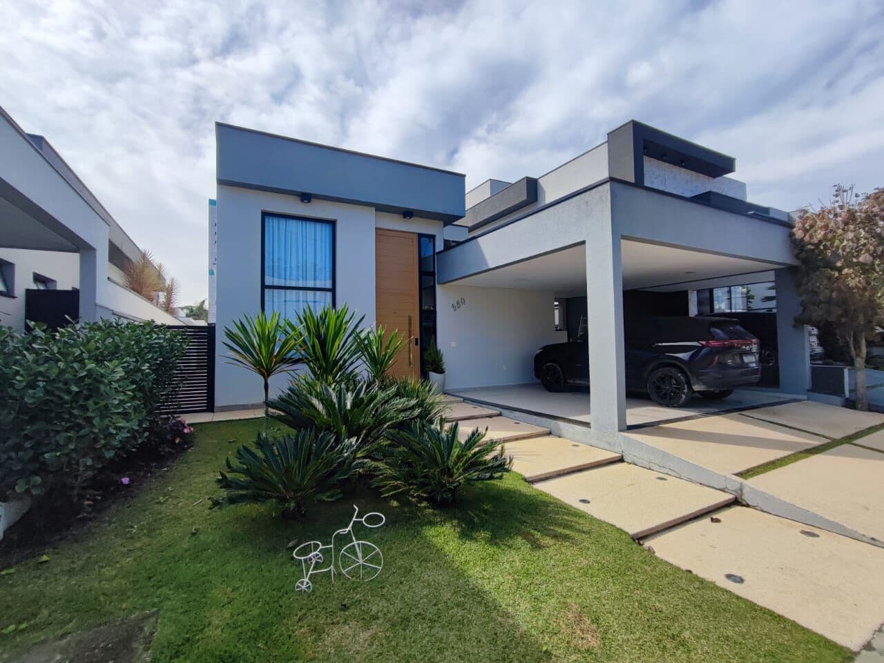 Casa no condomínio Veredas!