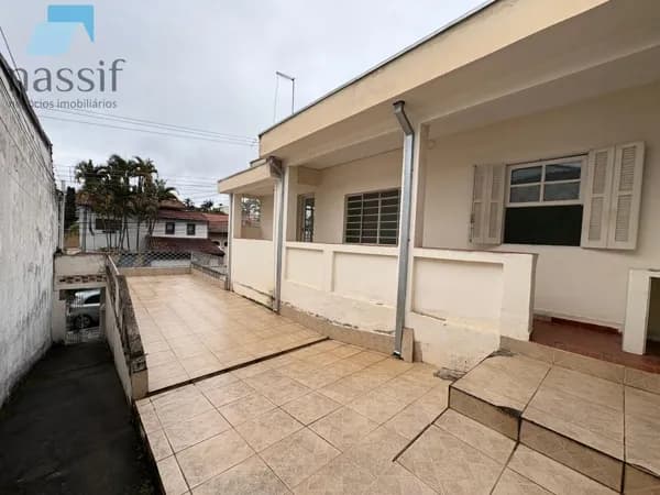 Casa localizada no bairro Vila Oliveira
