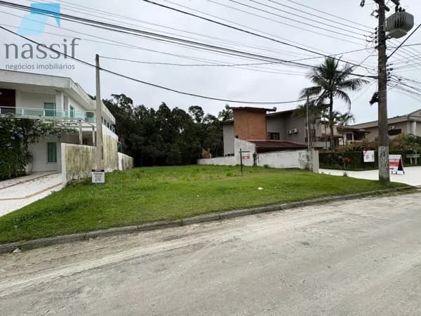 Terreno Misto à venda na Riviera de São Lourenço!