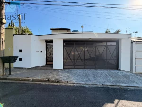 Casa à venda no bairro Vila Oliveira