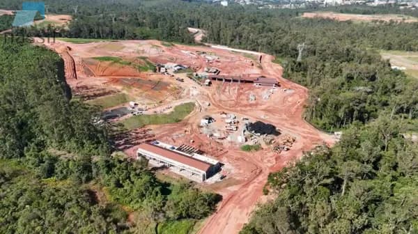 Terreno à venda no Condomínio Fazenda Itapety