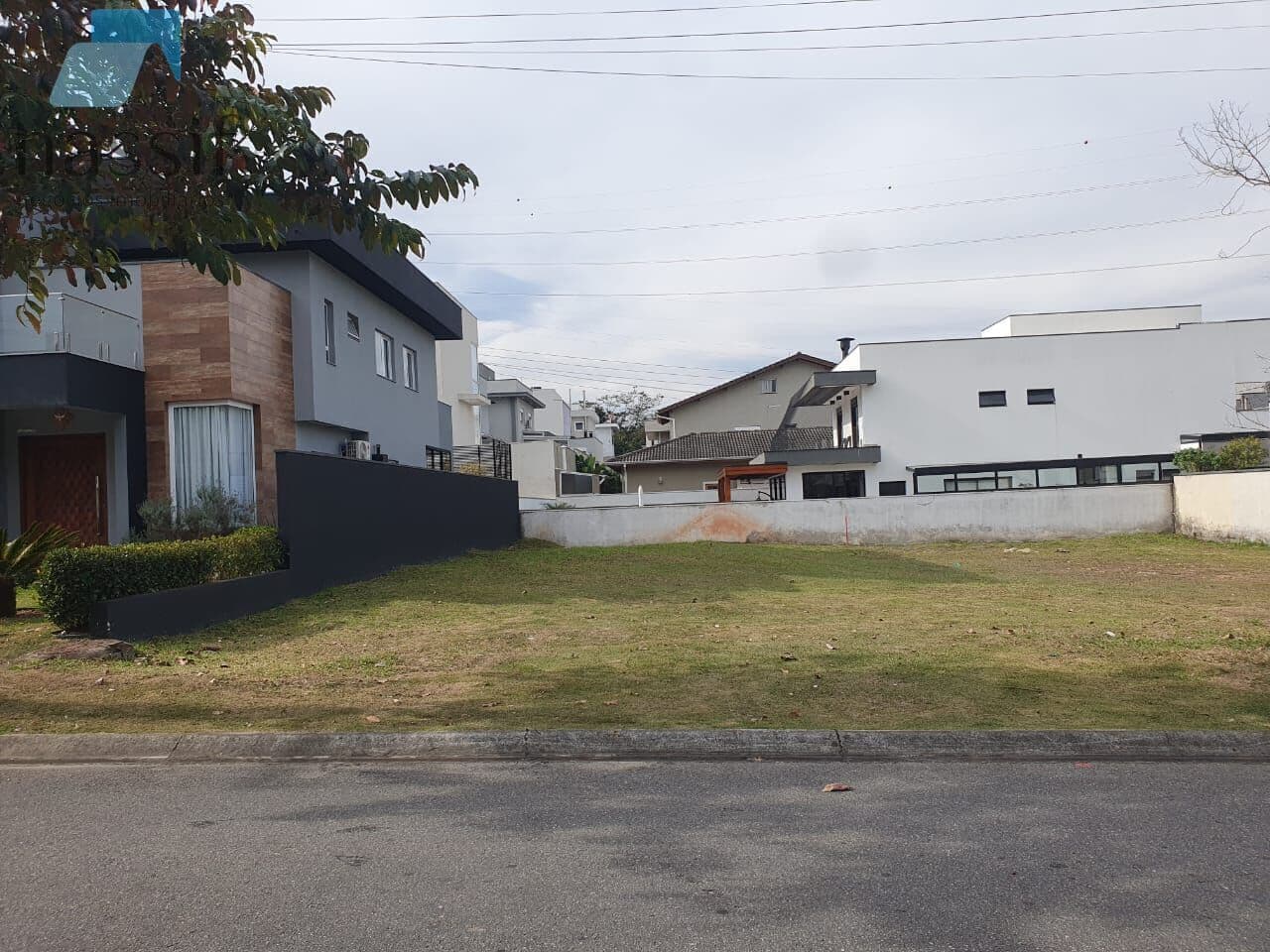 Terreno no Condomínio Bella Città