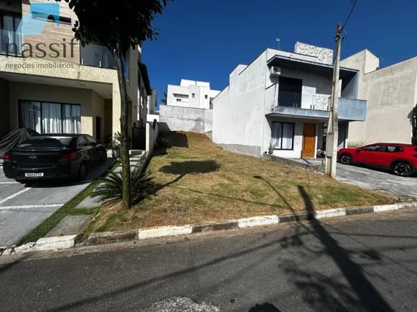 Terreno à venda no Condomínio Real Park