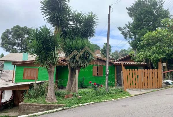 Casa de 3 Dormitórios no bairro Três Pinheiros