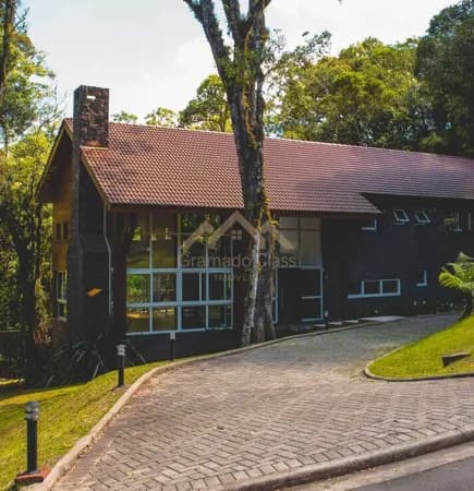 Casa de Alto Padrão em Condomínio Fechado em Gramado