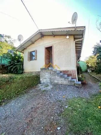 Casa na Vila Olimpica, no bairro Varzea Grande