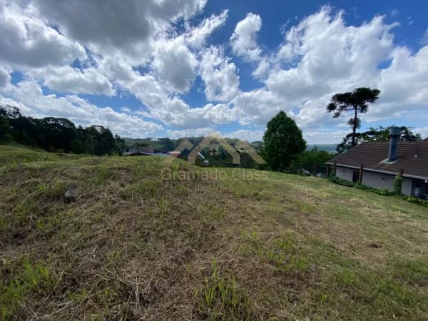 Terreno de 600m² pronto para construção em Loteamento