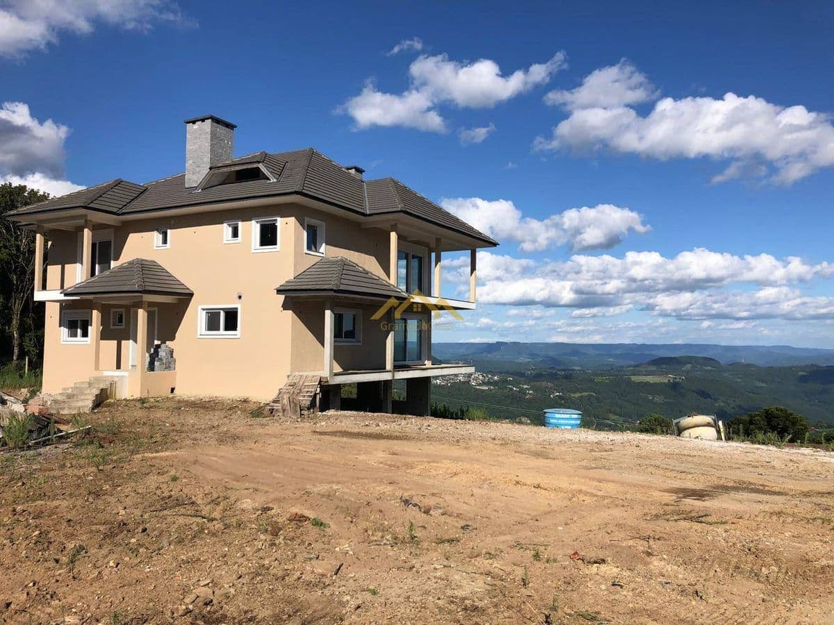Casa de Alto padrão com uma vista diferenciada de Gramado