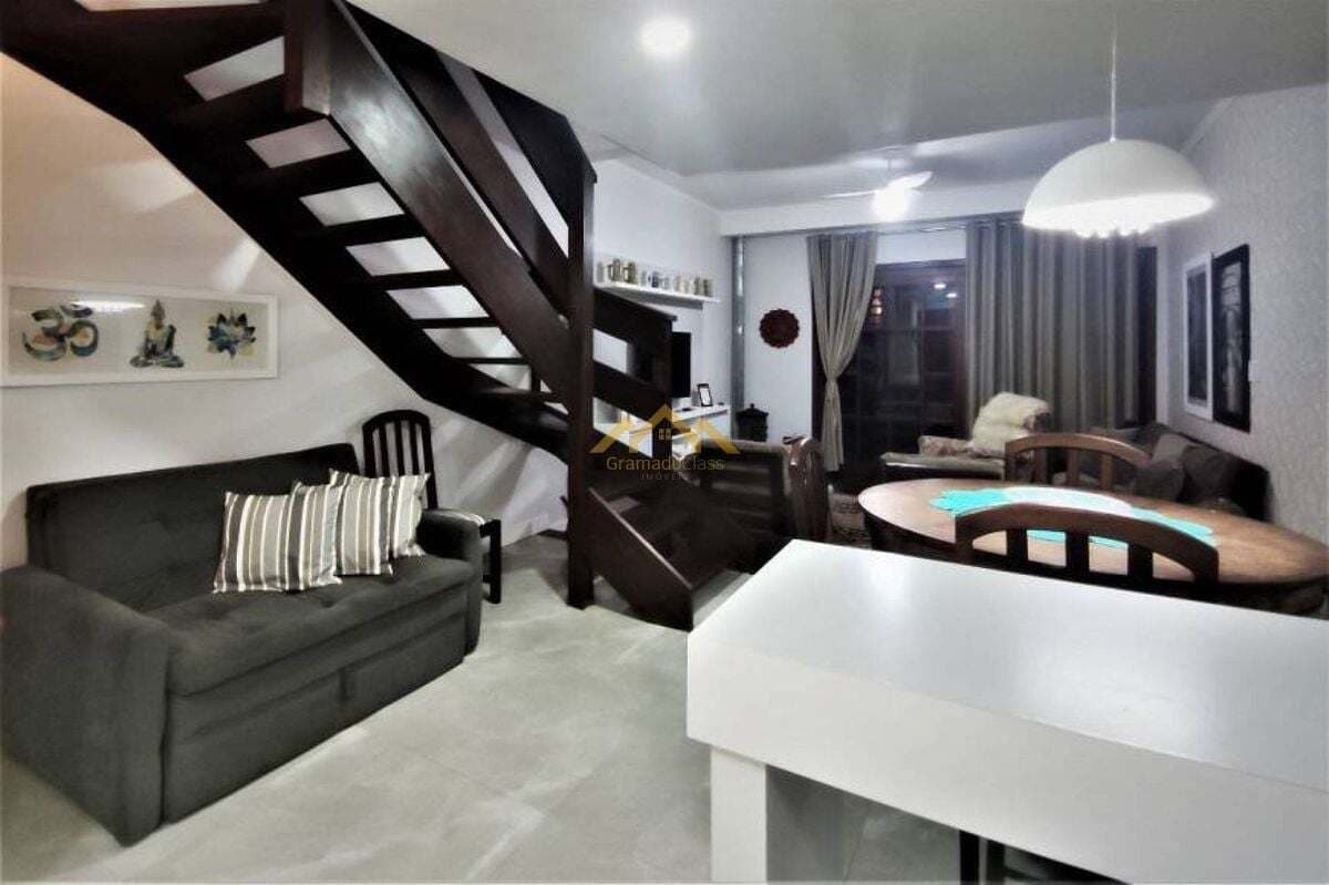 Casa à Venda 3 quartos e 2 Banheiros no Centro de Gramado - RS