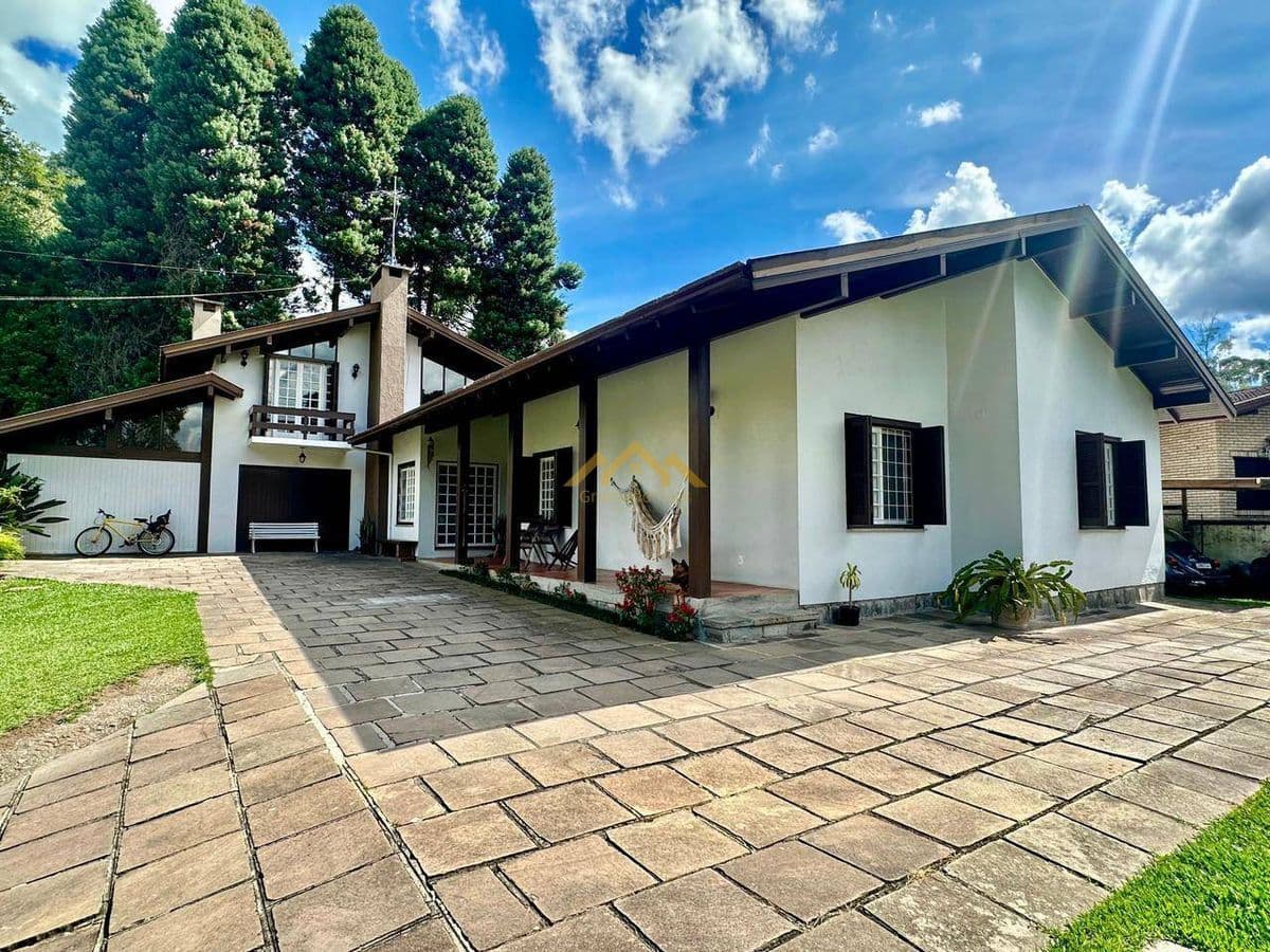 Casa com benfeitoria