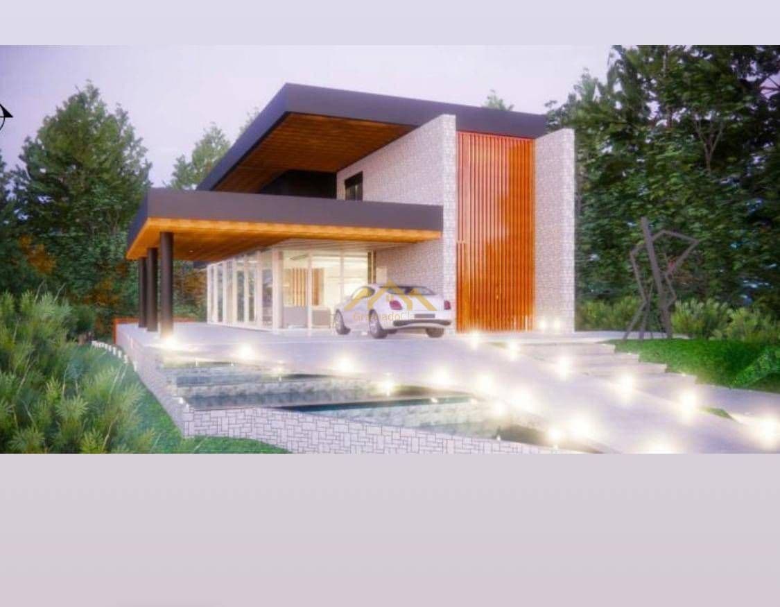 Casa em construção em CANELA