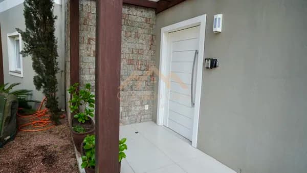 Sofisticação e Conforto no Coração de Gramado: 2 Suítes Mobiliadas
