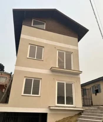 Prédio Residencial no Bairro Dutra
