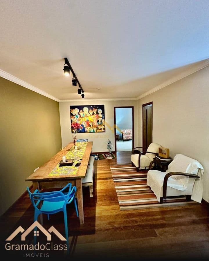 Apartamento de 3 Dormitórios em Gramado