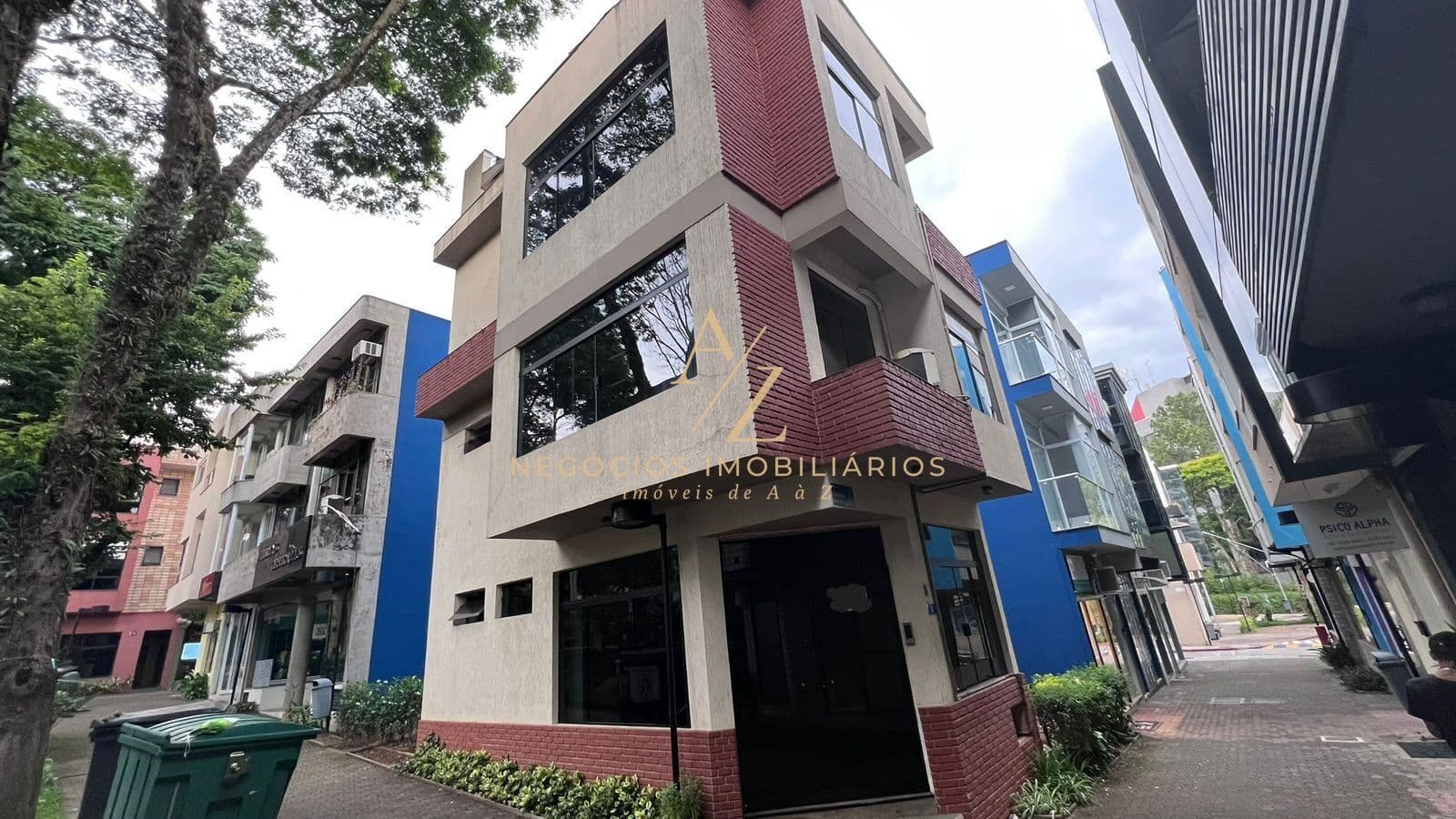 Prédio Comercial para Locação no Centro Comercial de Alphaville