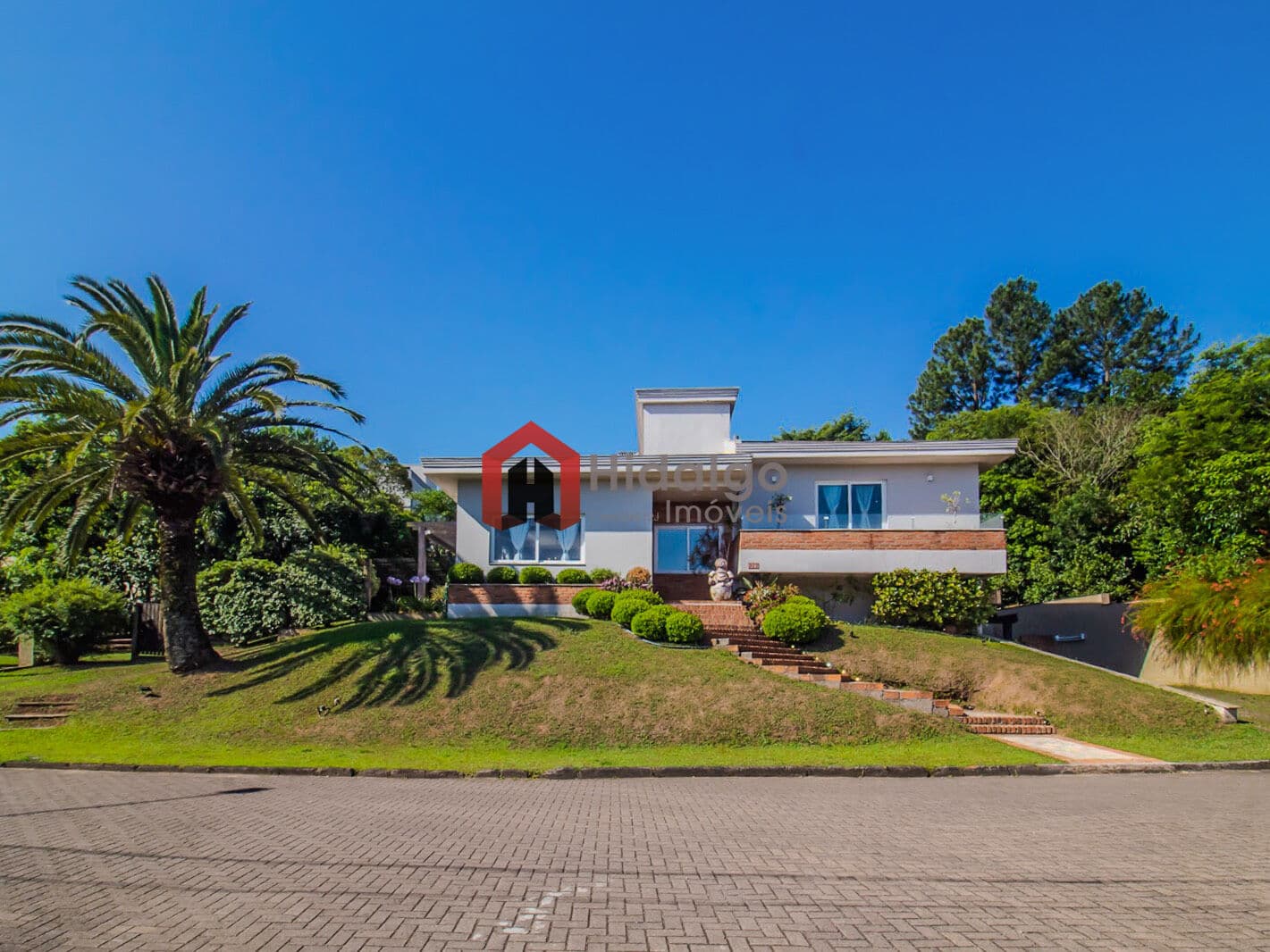 ESPETACULAR CASA COM 03 SUÍTES, COM 800m² DE TERRENO NO BUENA VISTA!