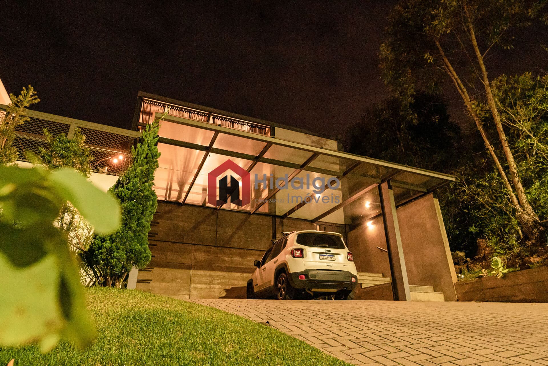 CASA COM CONCEITO INDUSTRIAL À VENDA NO CONDOMÍNIO BUENA VISTA!
