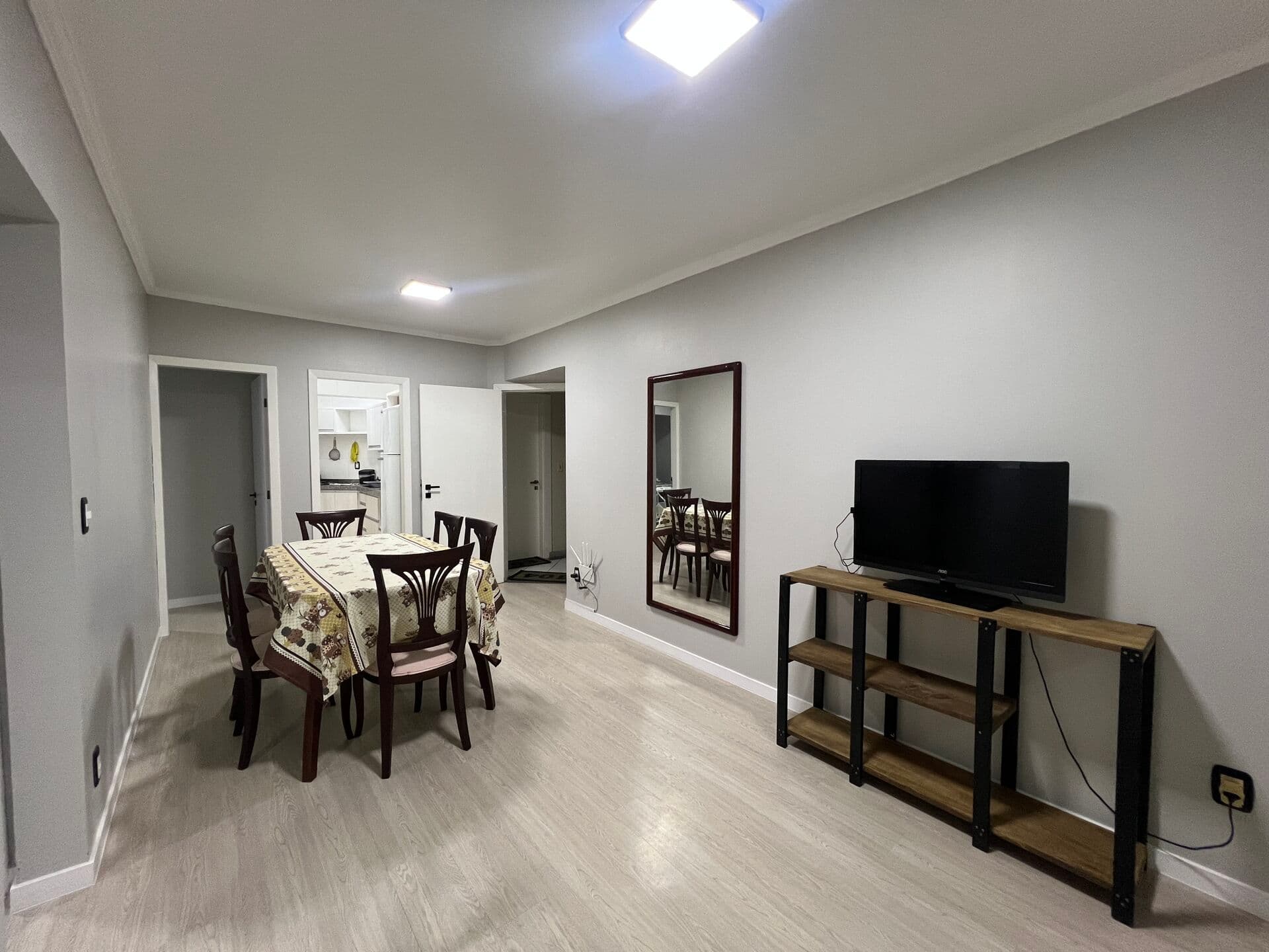 3 dorm, mobiliado, 120 m do mar, abaixo do valor de mercado, Meia Praia-Itapema