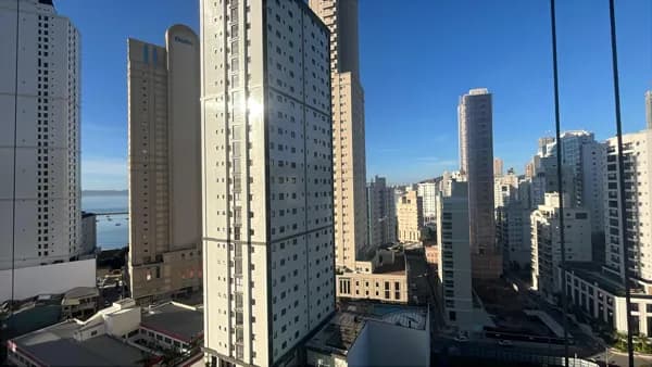 OPORTUNIDADE 2 SUITES + 2 DEMI-SUITES, VISTA MAR, CENTRO- ITAPEMA.