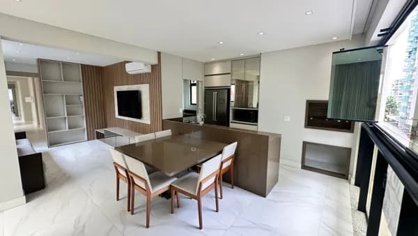 3 suítes, próximo ao Píer, quadra mar, Meia Praia-Itapema/SC