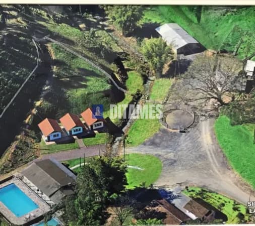 Fazenda/Sítios/Chácaras em Laurentino - Centro