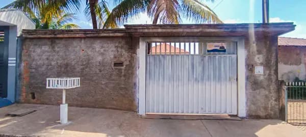 Casa em Vista Alegre do Alto/SP