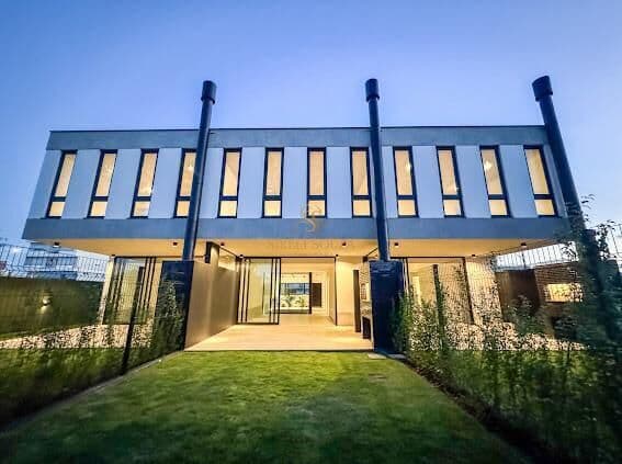 Sobrado Alto Padrão na região nobre dos Ingleses R$ 1.795.000,00