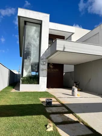 Casa em loteamento planejado com 164m² de área construída localizado aproximadamente 5km da praia de Canasvieiras, R$1.390.000,00