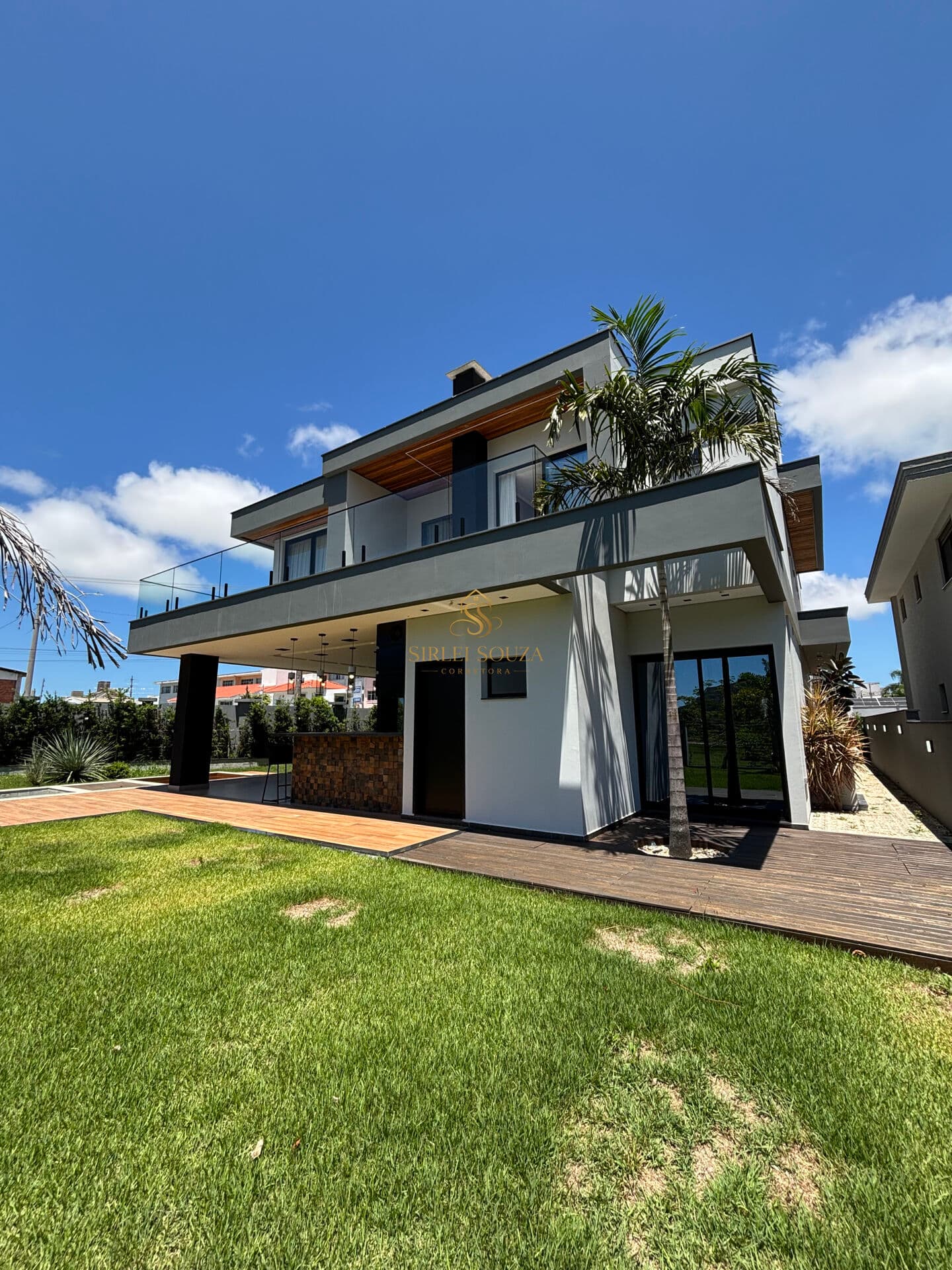 Casa em condomínio, mobiliada e decorada, Ingleses Norte, R$4.399.000,00
