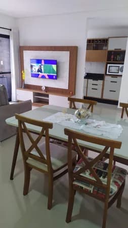 Apartamento mobiliado, 02 quartos, vaga coberta, praia dos ingleses, R$636.000,00