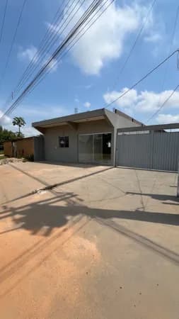 Casa com ponto comercial setor Palmeira 1