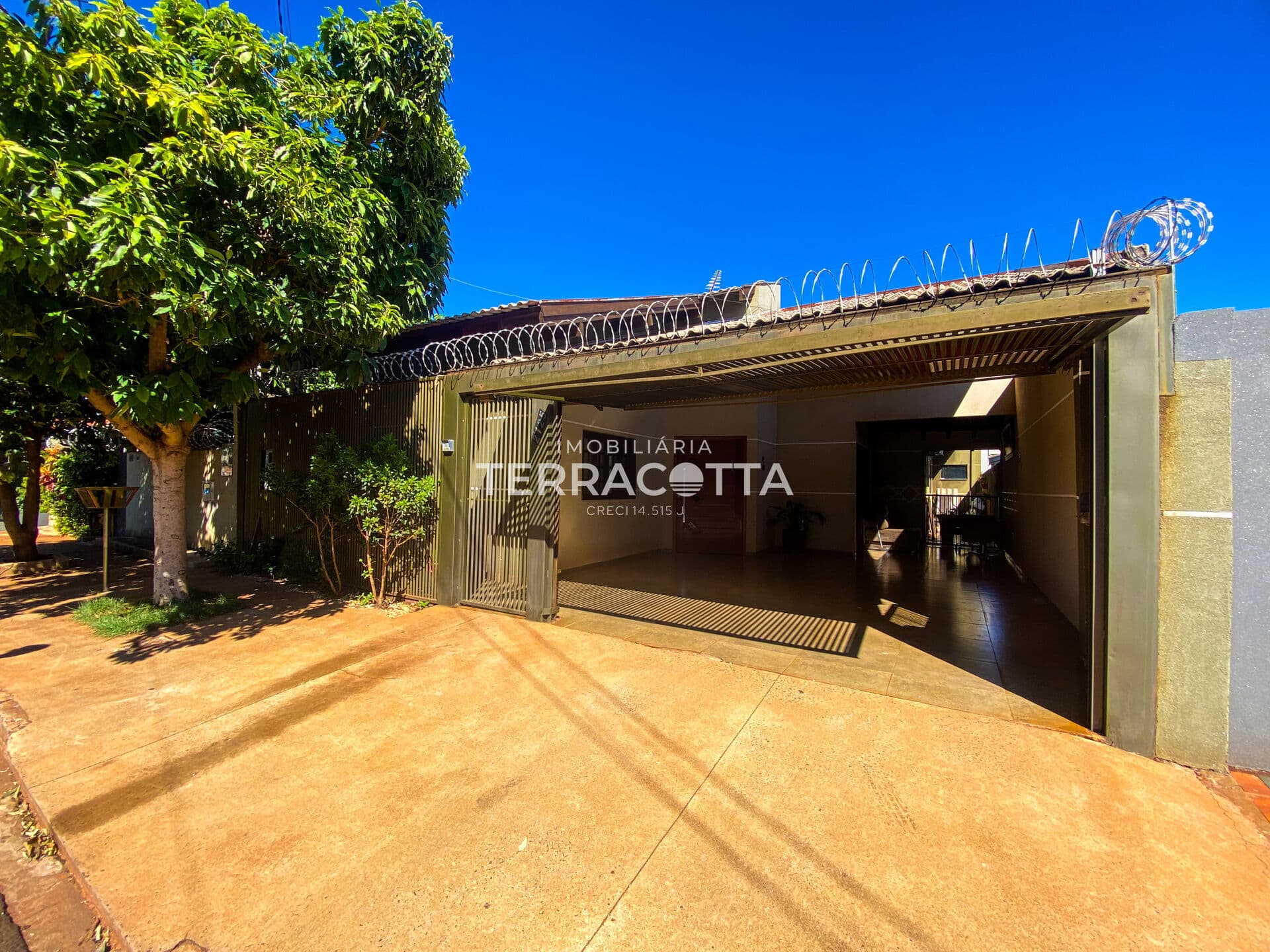 Casa em Dourados - Conjunto Habitacional Izidro Pedroso