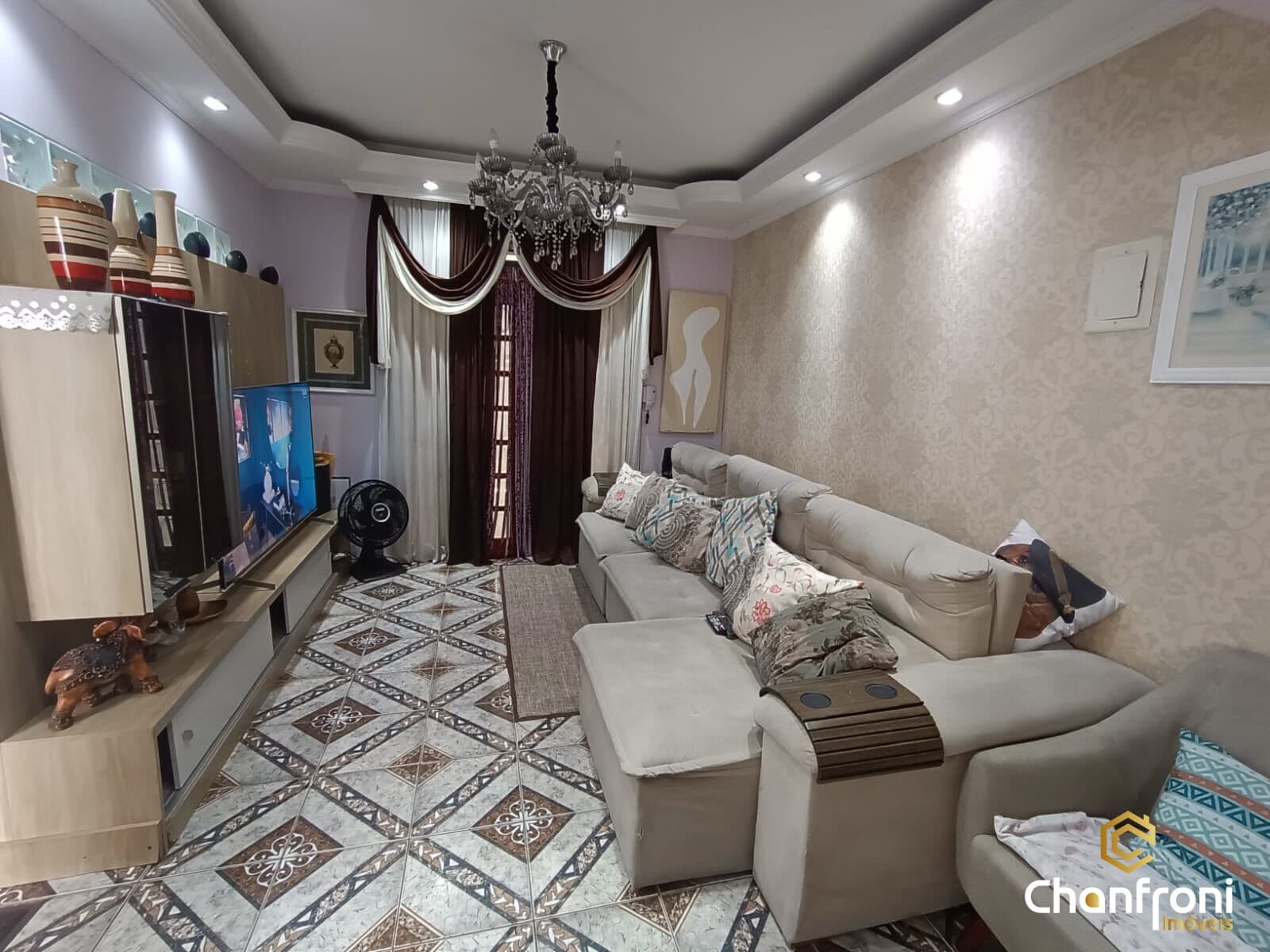 Casa com 3 Quartos e 3 banheiros à Venda, 165 m² por R$ 500.000