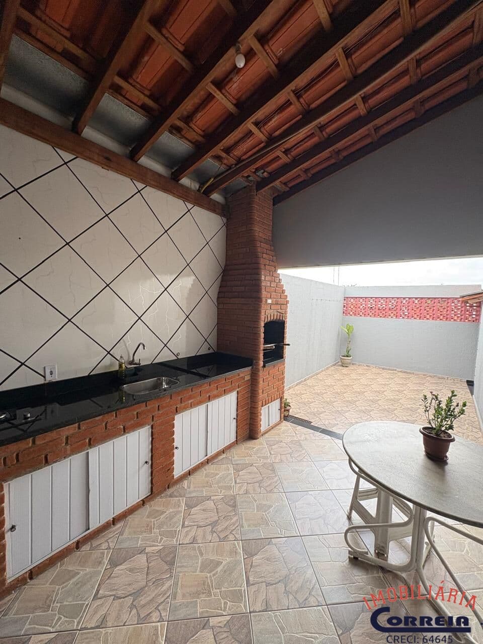Casa em Santa Bárbara D'Oeste - Conjunto Habitacional dos Trabalhadores